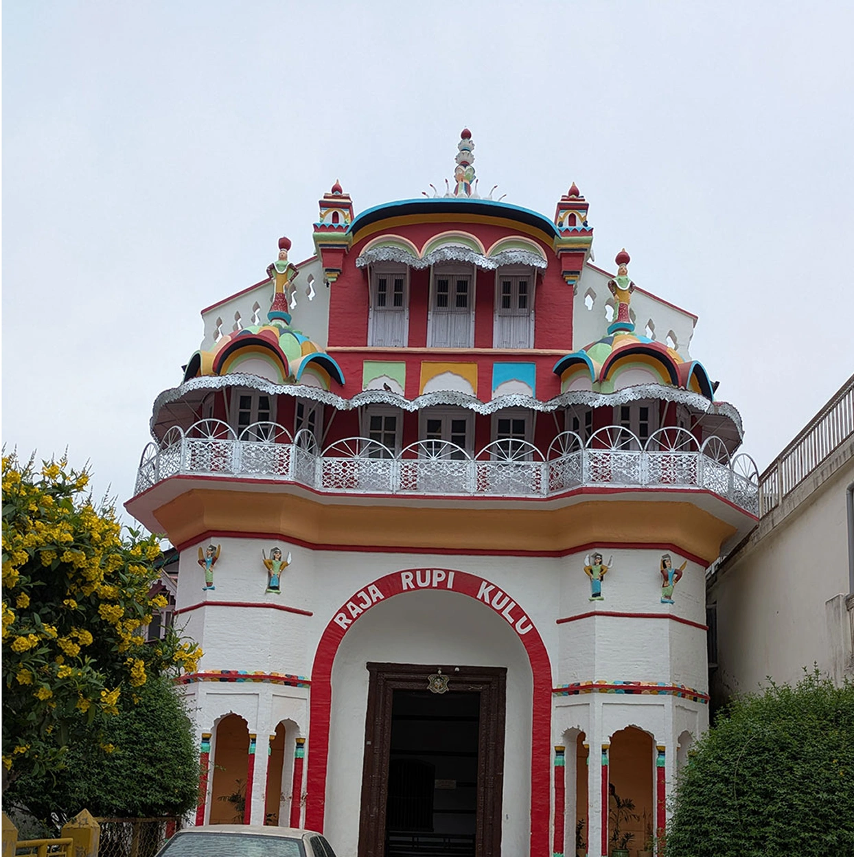 Raja Rupi Kulu Palace: shimla kullu manali chandigarh tour package from chennai