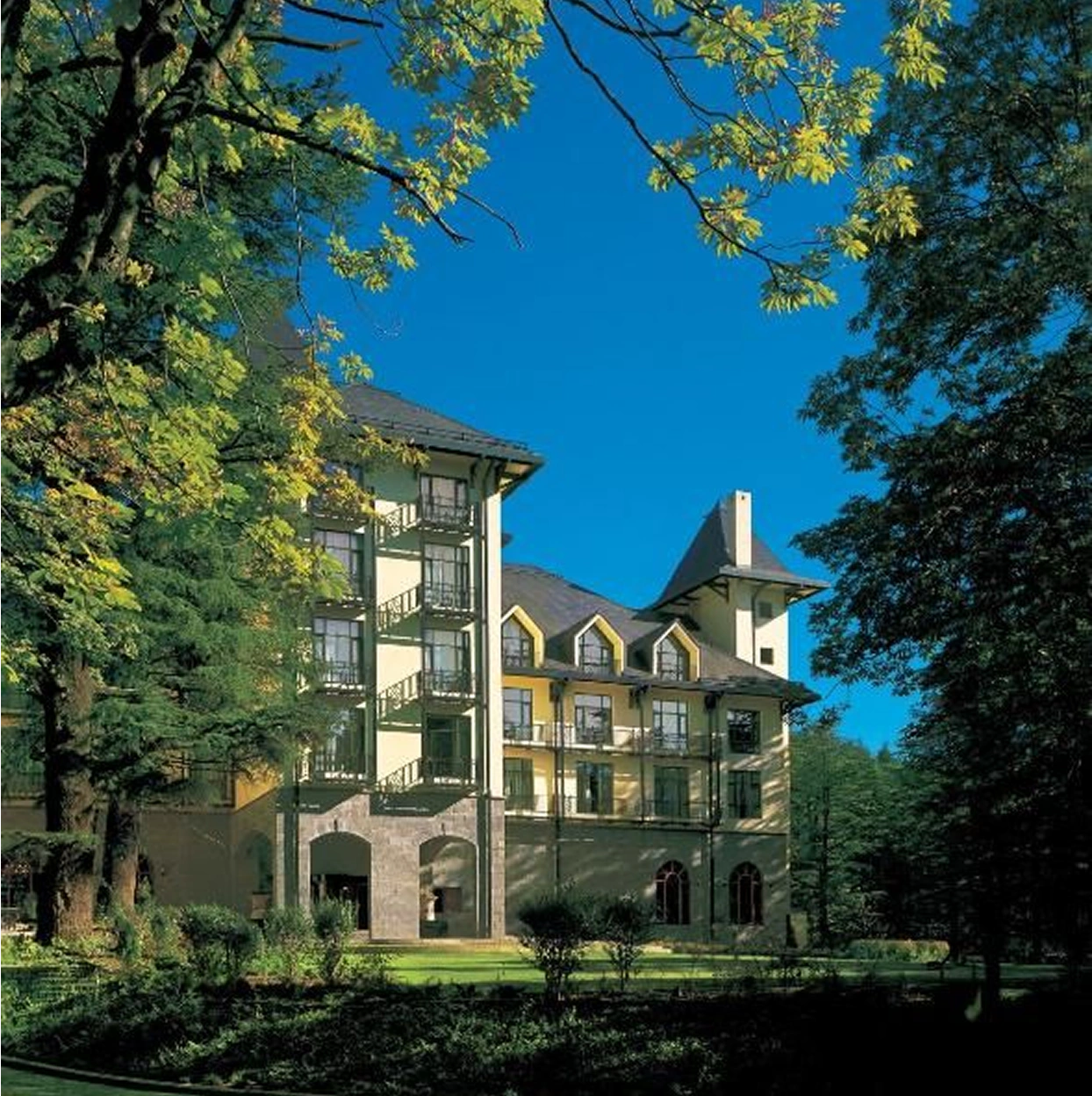 Wildflower Hall, an Oberoi Resort, located near Shimla: shimla kullu manali chandigarh tour package from chennai